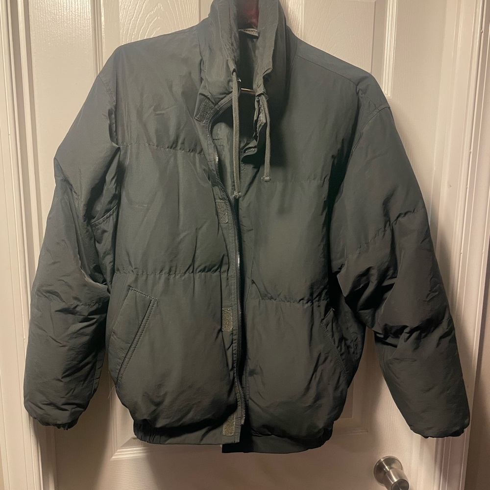 Fear of God Charcoal Puffer Jacket ESSENTIALS Sixe S